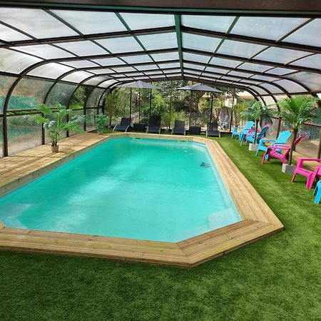 Les Chalets De Saumur, Piscine & Parc Boise, 100M Du Cadrenoir Exterior foto