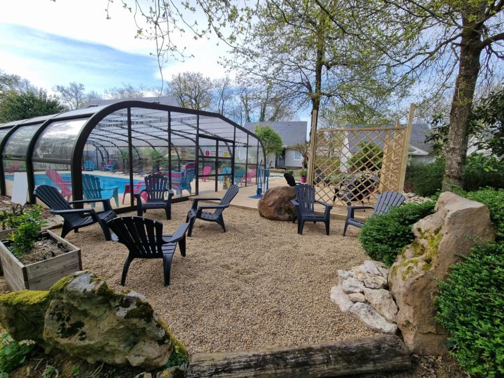 Les Chalets De Saumur, Piscine & Parc Boise, 100M Du Cadrenoir Exterior foto
